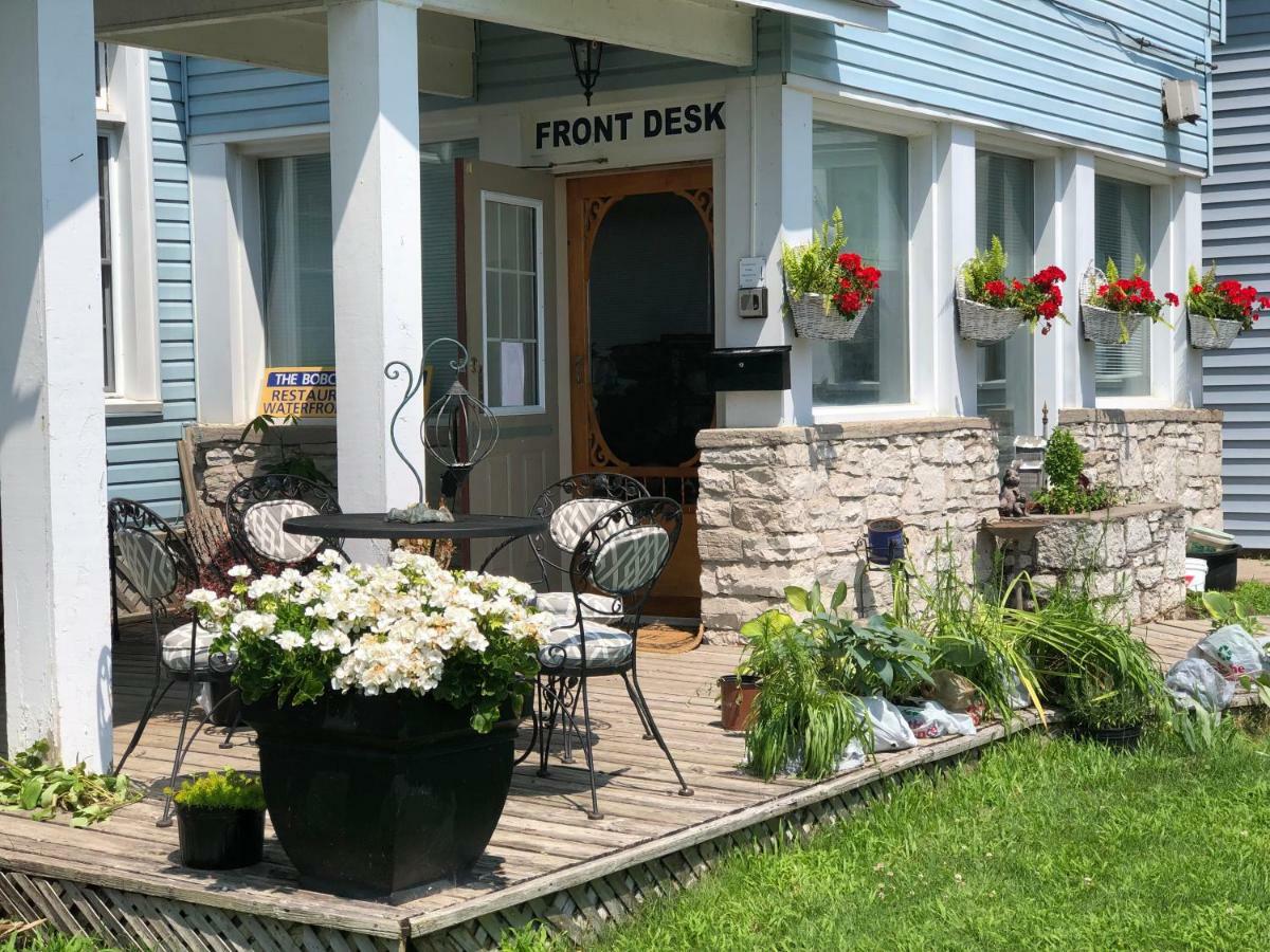 The Bobcaygeon Inn Bagian luar foto