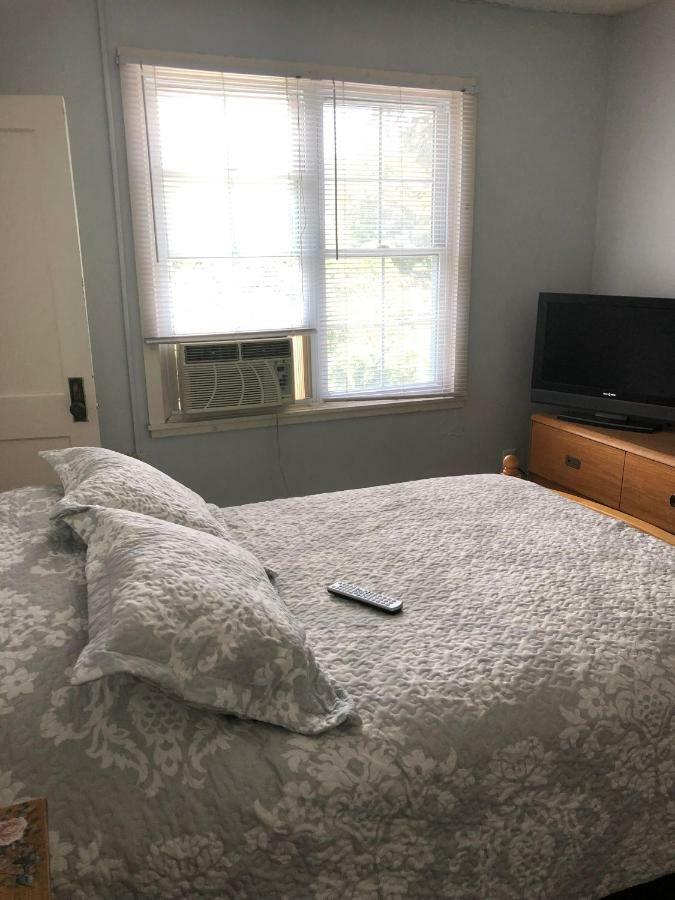 The Bobcaygeon Inn Bagian luar foto