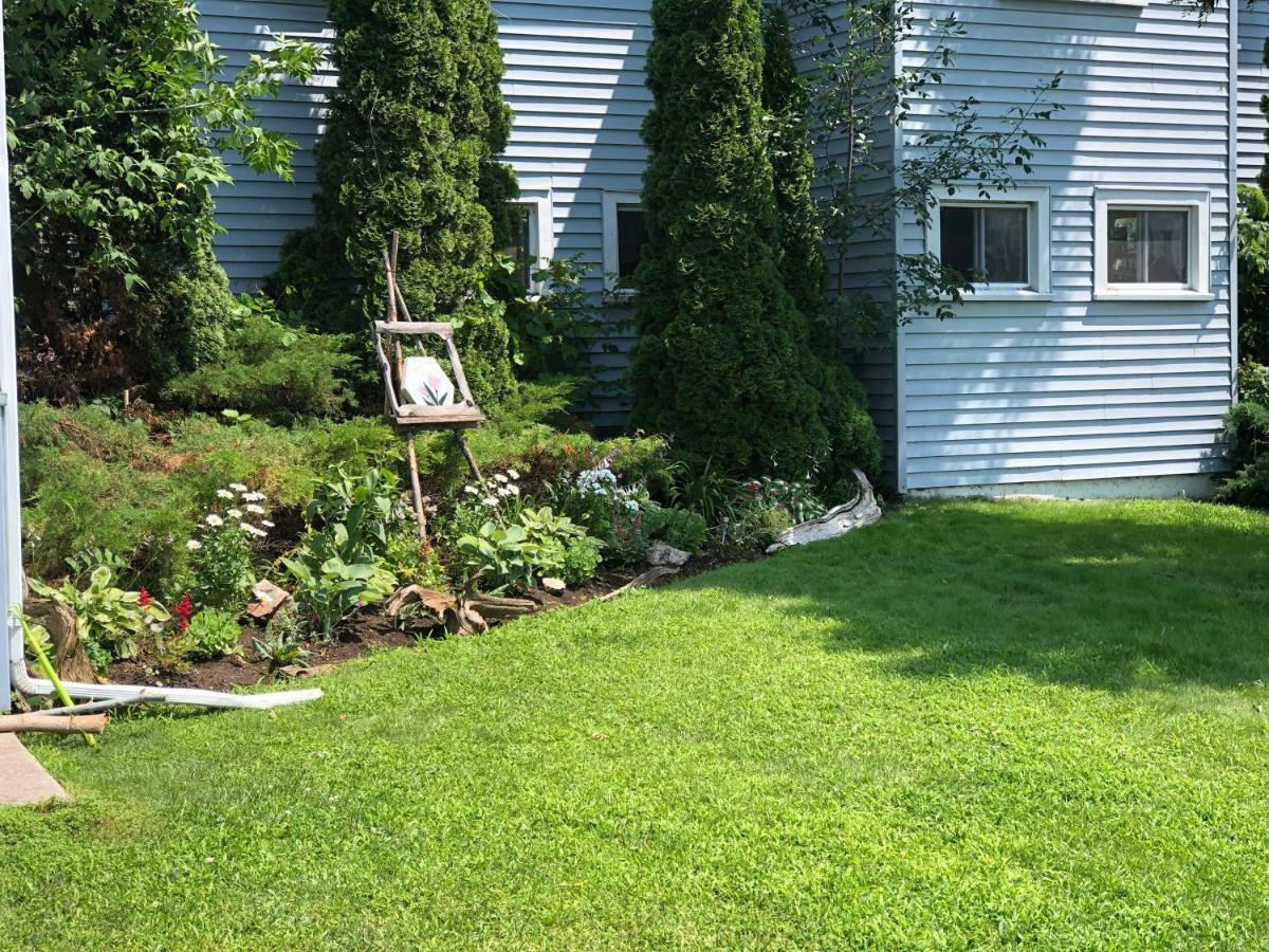 The Bobcaygeon Inn Bagian luar foto